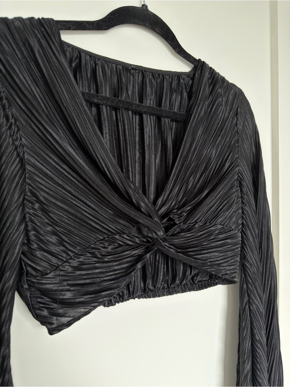 2-piece Black Pleated Twist-Front Women's set - Picture 6 of 7
